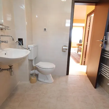 Pensión Lyaskovo 3*